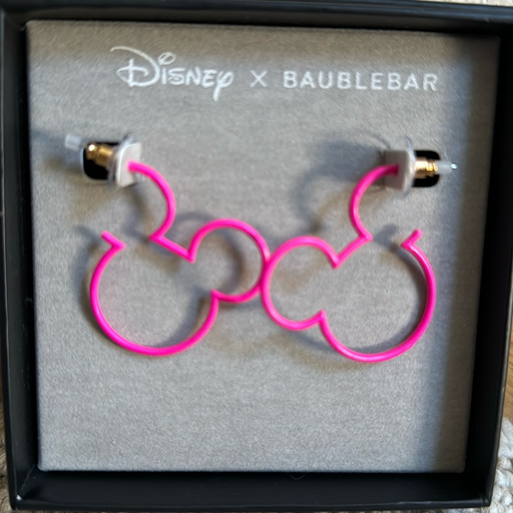 NEW 💖 DISNEY X BAUBLEBAR hot pink Mickey Mouse Essential Hoop Earrings💖